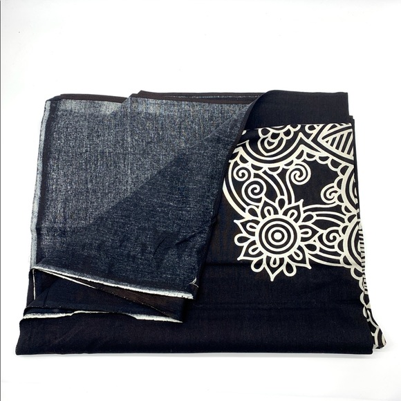 Ying Yang Tapestry Mandala Wall Hanging Decor - Picture 5 of 9